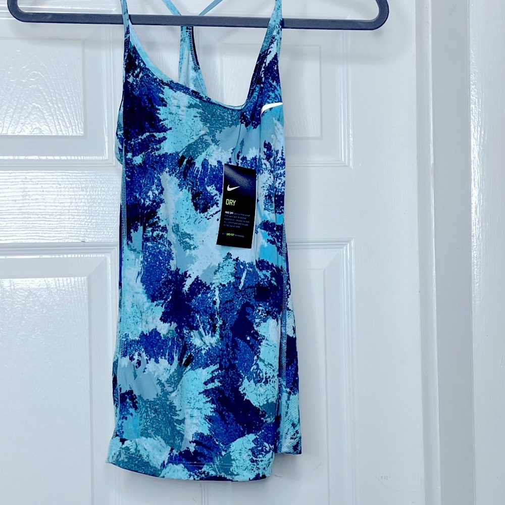 Nike Dry tank new with tag